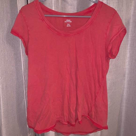 URBAN OUTFITTERS BASIC RED TEE - Picture 1 of 2